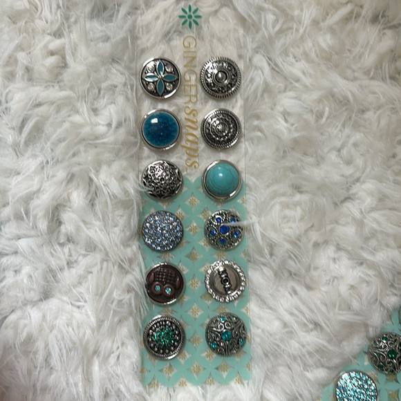 Ginger Snaps Collection - Picture 9 of 13